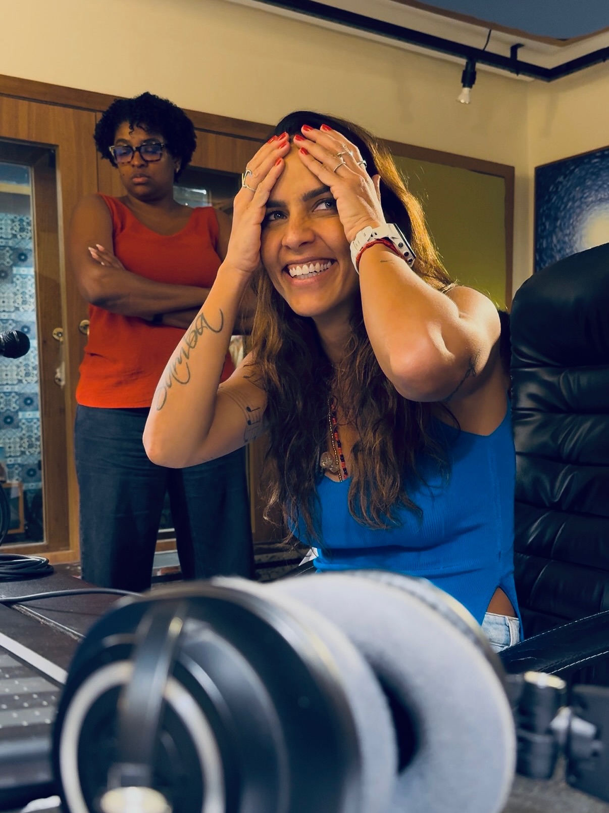 Ju Moraes reage a rumores de gravidez