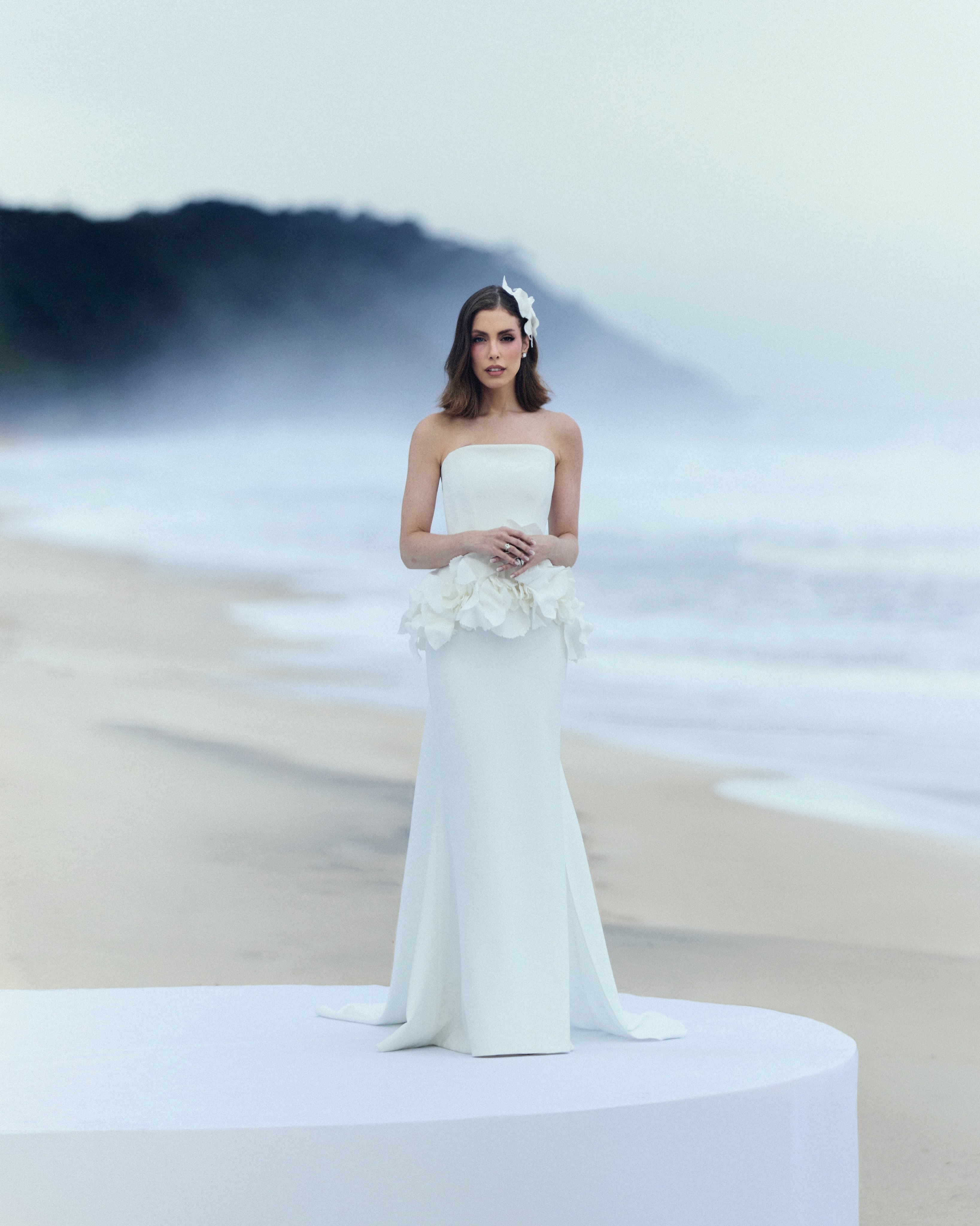 À beira-mar, Fabiana Justus celebrou a união antes de seguir para uma mini lua de mel em Fernando de Noronha — Foto: Reprodução/Instagram