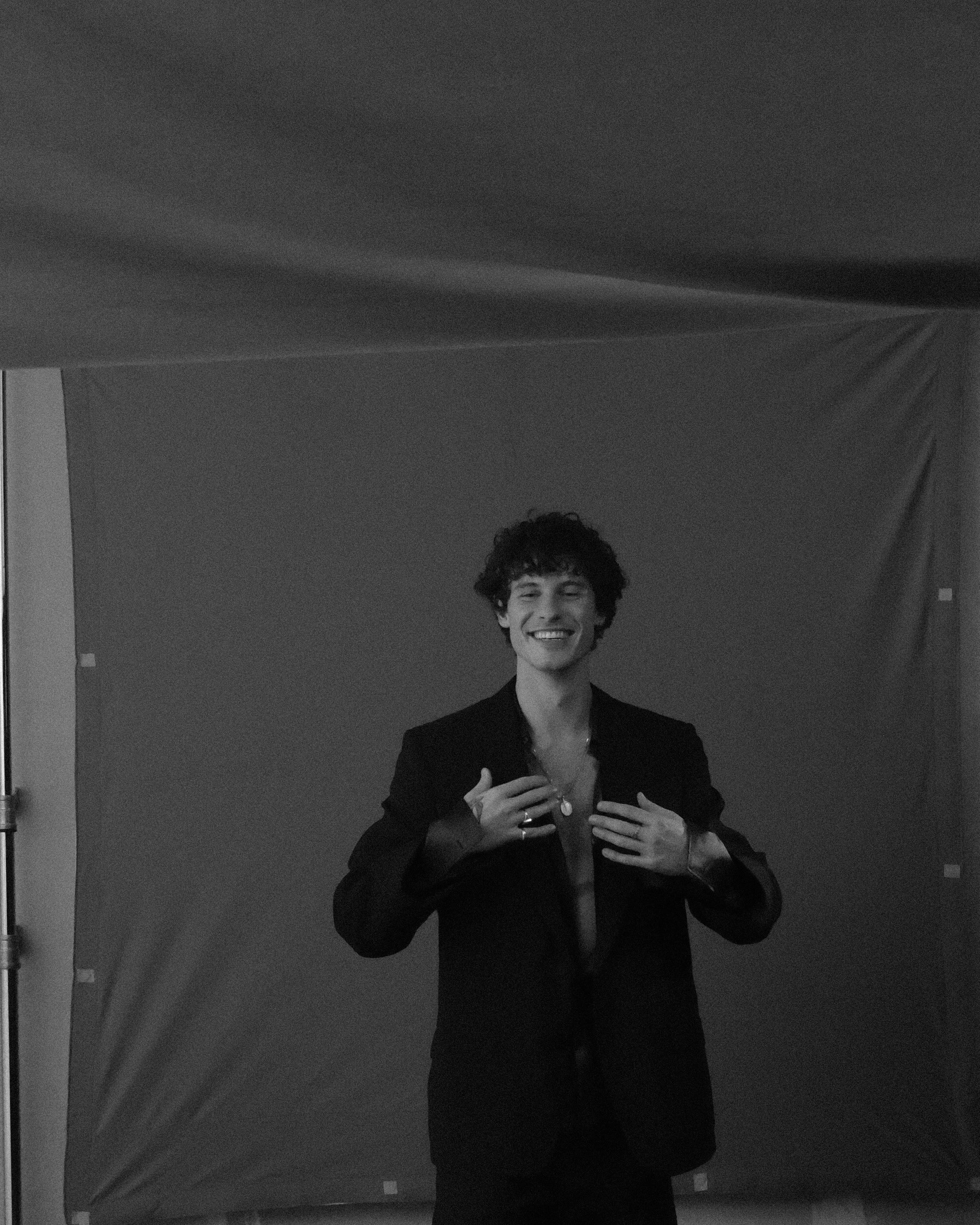 Shawn Mendes revela novo momento com Bruna Marquezine: 
