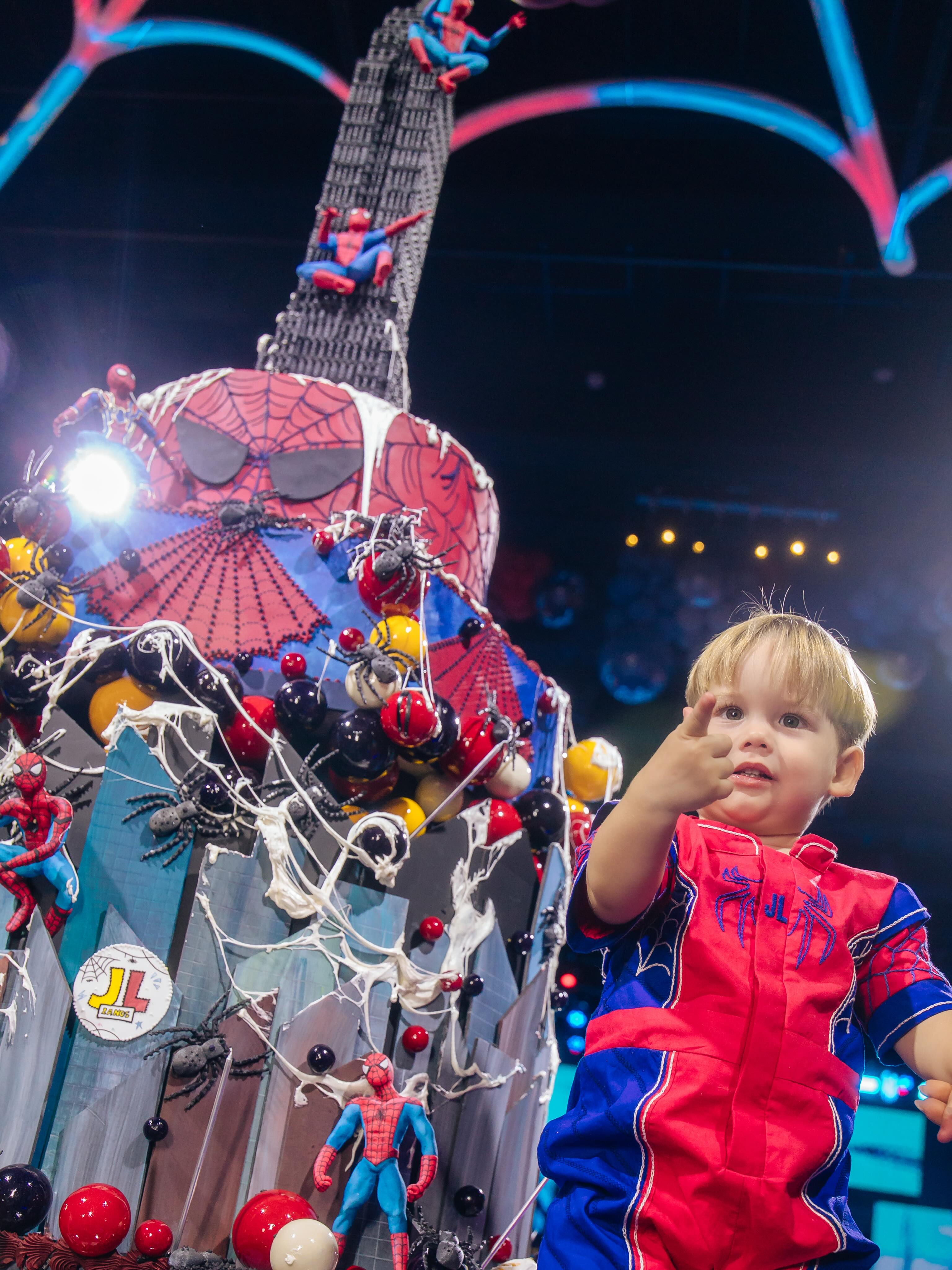 José Leonardo ganhou festa inspirada no Homem-Aranha para celebrar a chegada dos 2 anos — Foto: Reprodução/Instagram