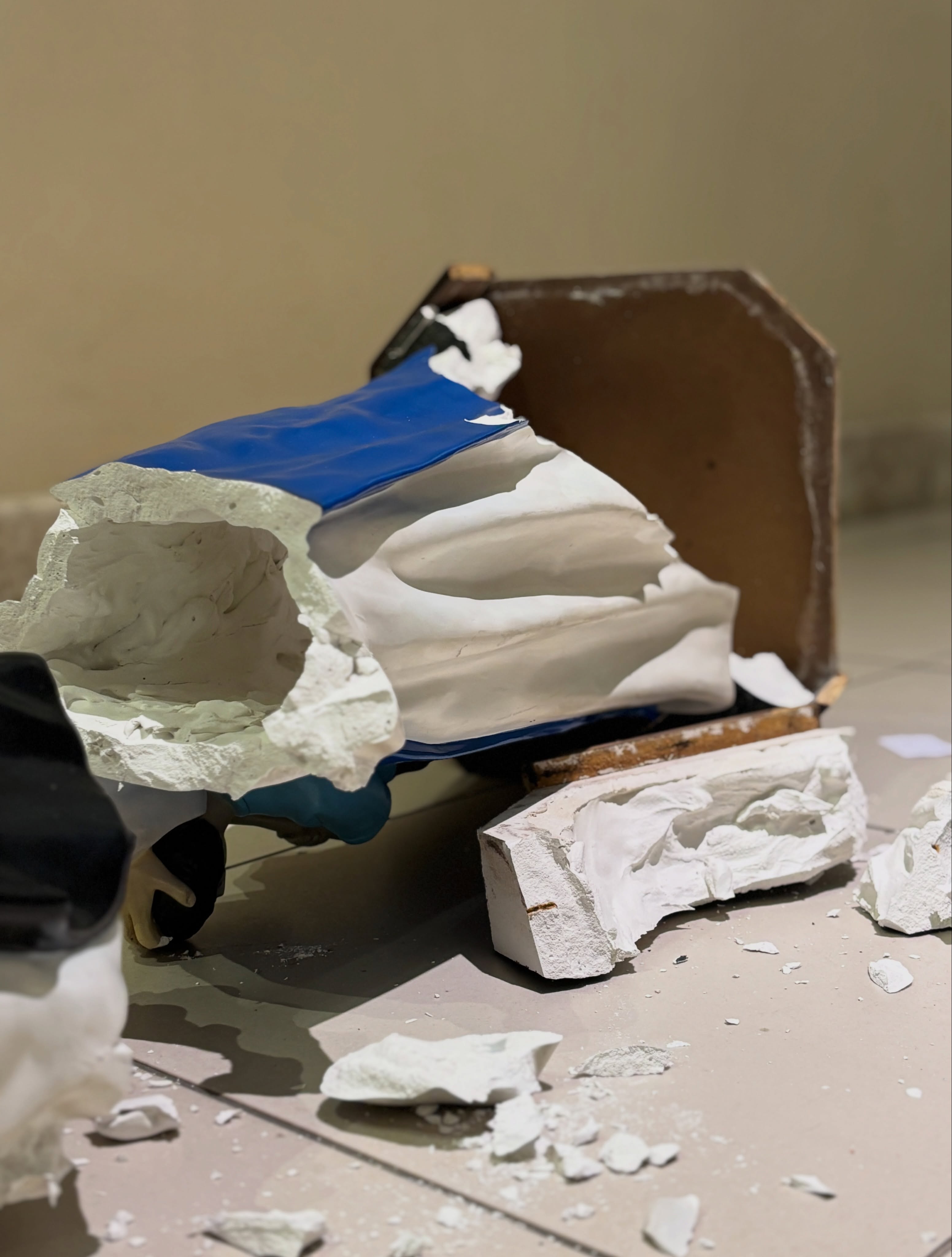 Imagem de Santa Dulce dos Pobres é destruída por vândalos dentro em igreja de Salvador | Reprodução/Redes sociais