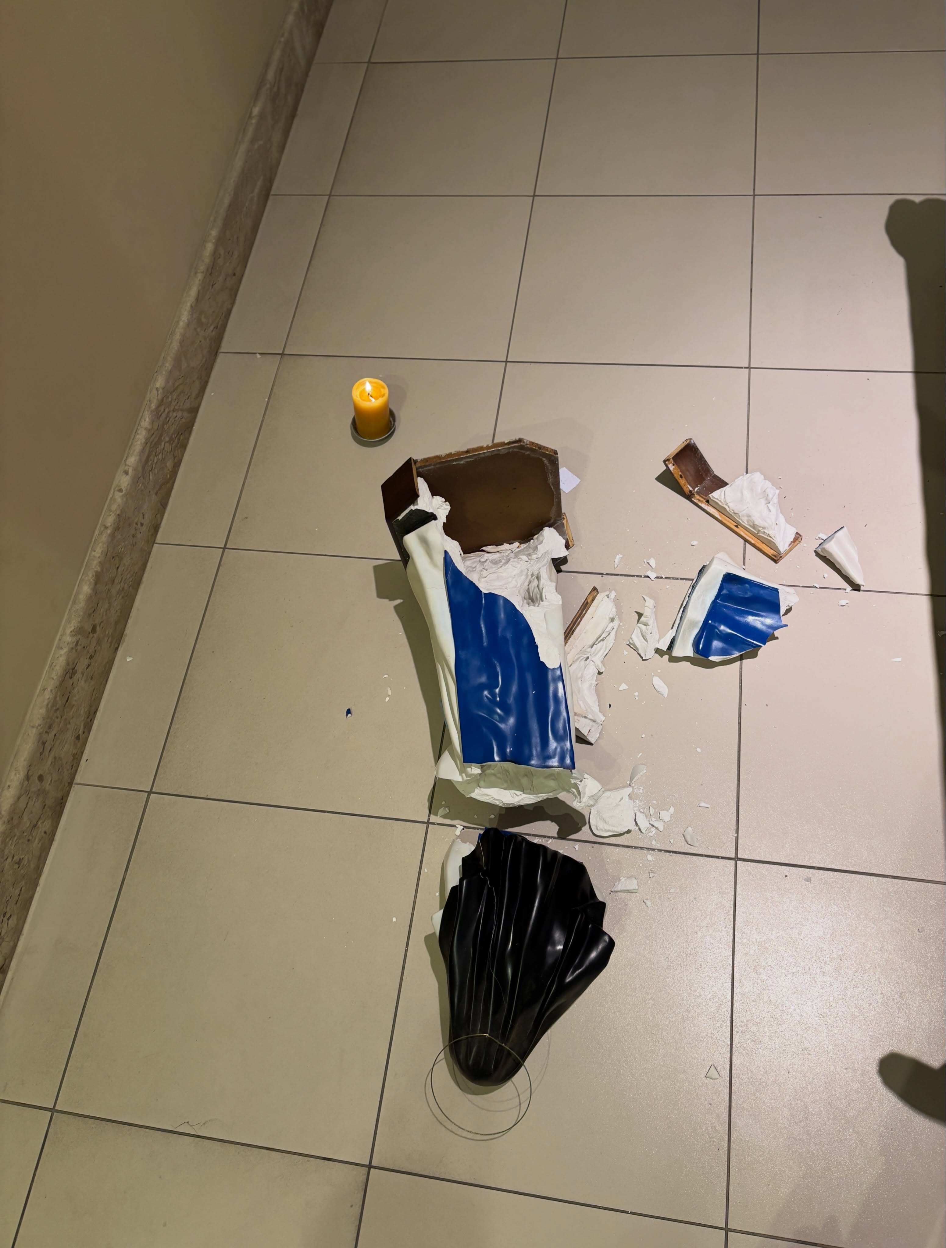 Imagem de Santa Dulce dos Pobres é destruída por vândalos dentro em igreja de Salvador | Reprodução/Redes sociais