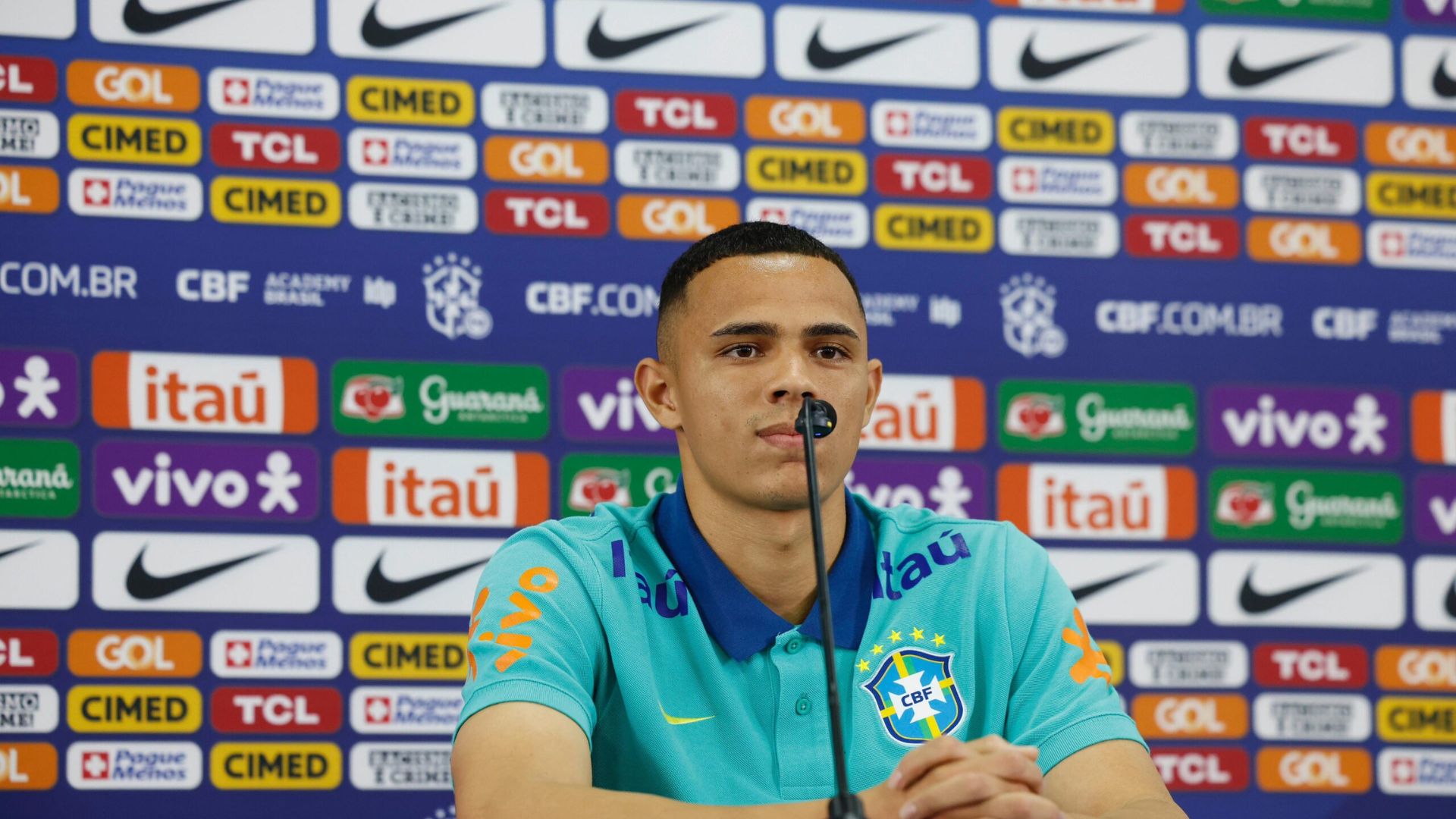 Vanderson com as cores da Seleção Brasileira - Foto: Rafael Ribeiro / CBF
