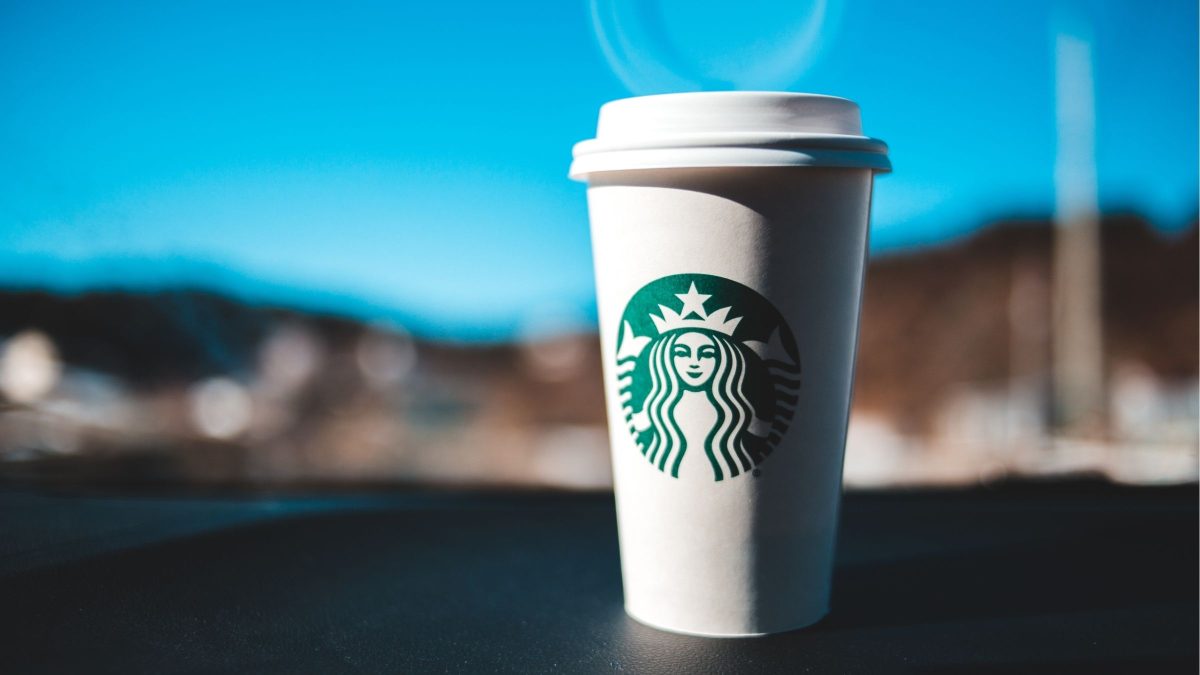 Gigante das cafeterias fecha 250 lojas e demite 900 funcionários | Reprodução/Unsplash