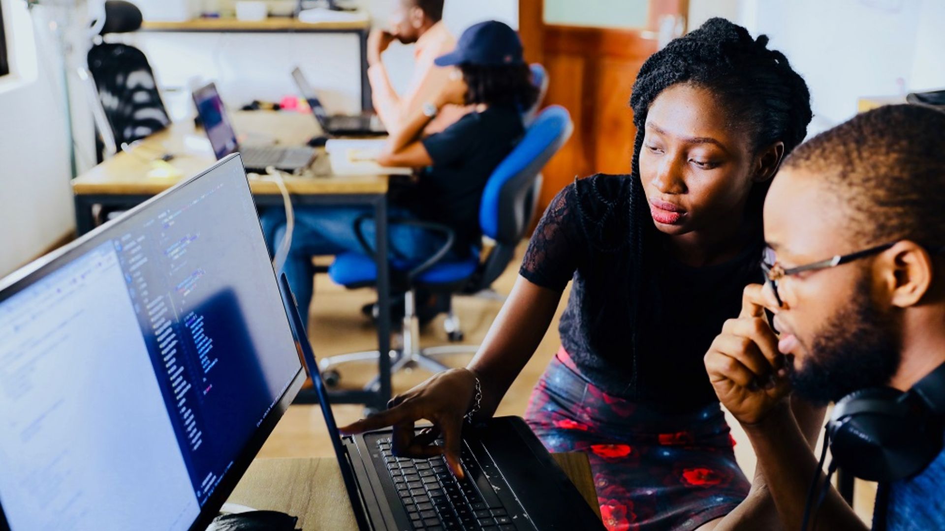 A nova geração do trabalho: jovens recusam empregos tradicionais em busca de autonomia