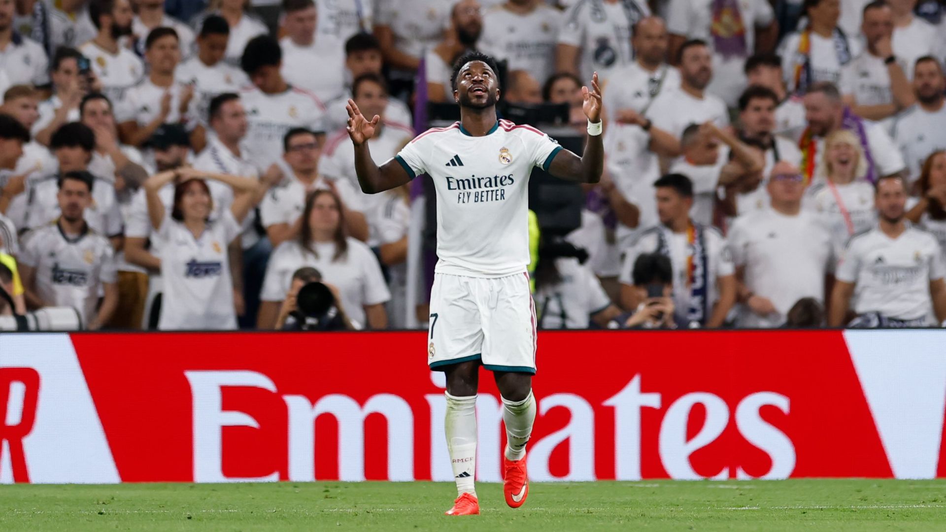 Vini Jr. com as cores do Real Madrid - Foto: Divulgação / Real Madrid C.F