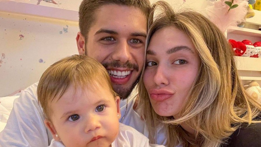 Virgínia Fonseca, Maria Alice e Zé Felipe foram envolvidos na polêmica após a circulação de rumores falsos sobre a paternidade da menina — Foto: Redes Sociais