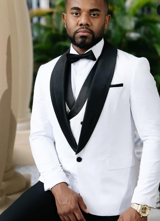 Sessão de fotos do traje de noivo de Davi Brito - Imagens: Instagram