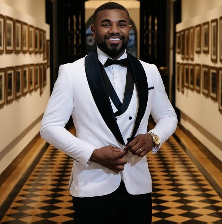 Sessão de fotos do traje de noivo de Davi Brito - Imagens: Instagram