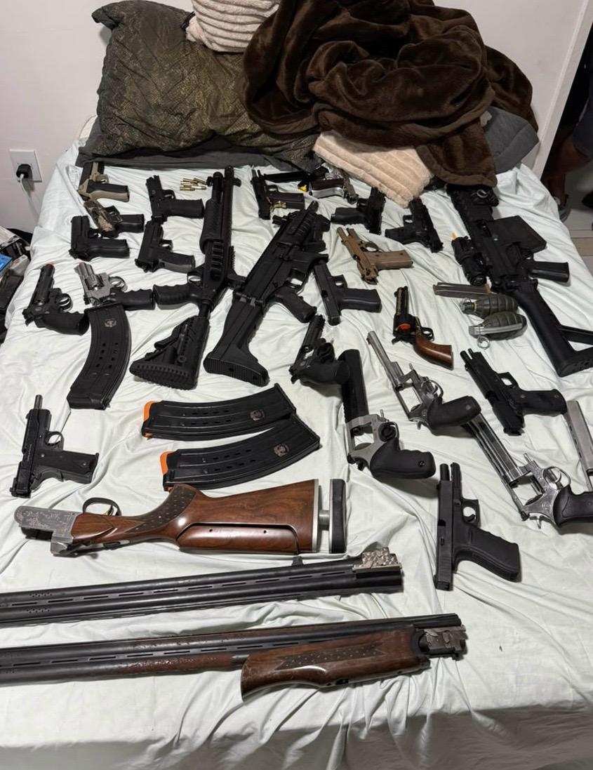 Foram apreendidas 44 armas de fogo de diversos calibres
