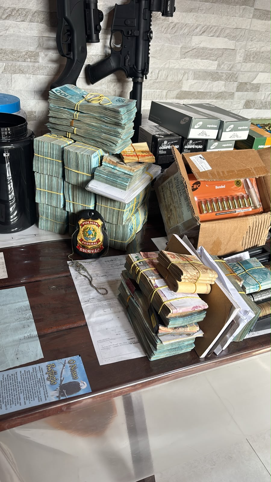 Foram apreendidas 44 armas de fogo de diversos calibres