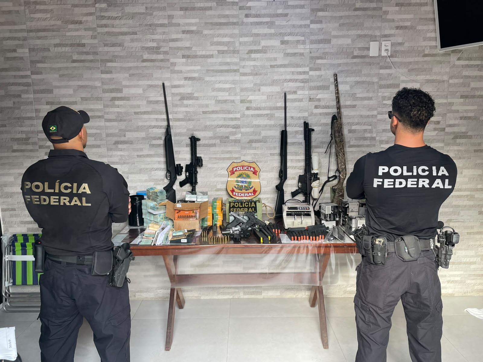 Foram apreendidas 44 armas de fogo de diversos calibres