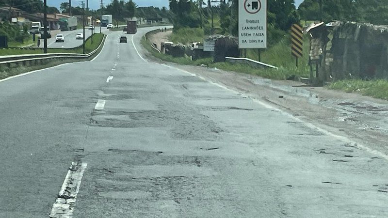 Motoristas relatam 'abandono' de rodovias pedagiadas na Bahia