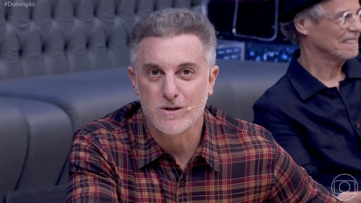 Luciano Huck fez pergunta indiscreta a casal de atores durante o Domingão — Foto: Reprodução/TV Globo