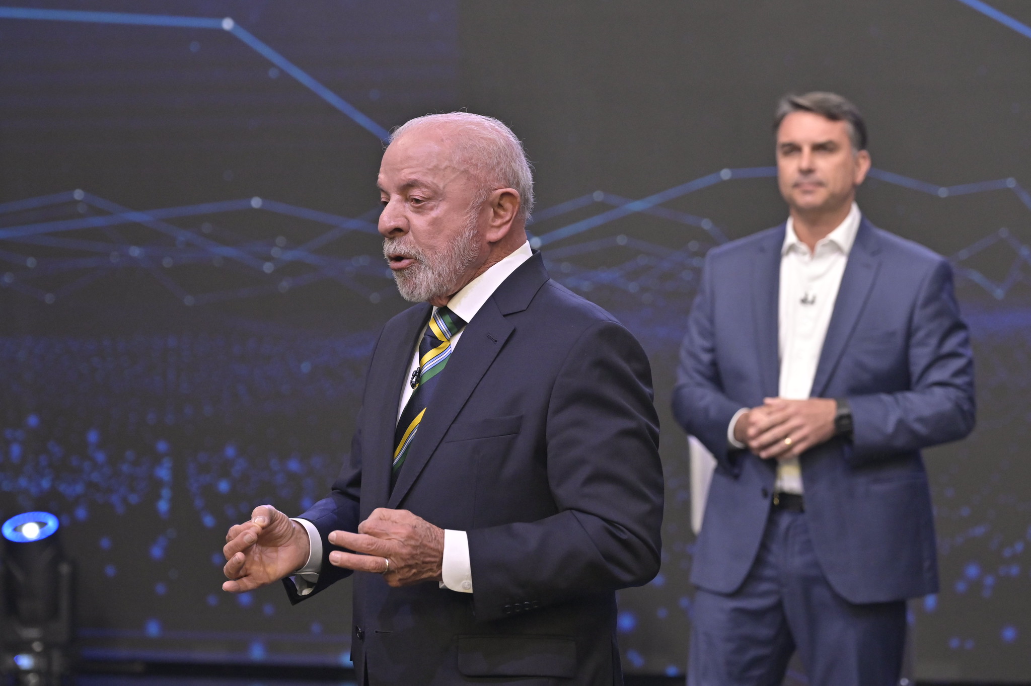 Lula e Flávio concordam e decidem abrir sigilo bancário e fiscal (Foto: Renato Pizzutto/Band)