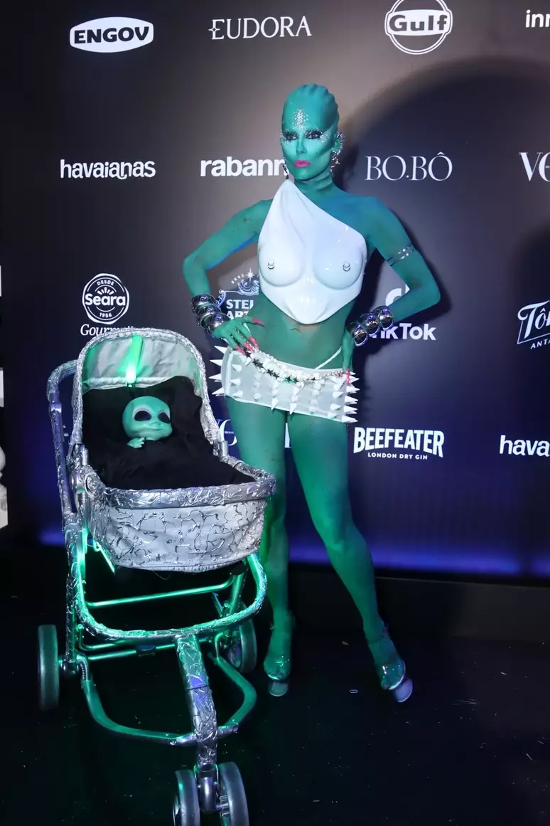 Deborah Secco no Baile da Vogue de 2024 - Foto: Marcelo Sa Barreto/AgNewsDeborah Secco no Baile da Vogue de 2024 - Foto: Marcelo Sa Barreto/AgNews