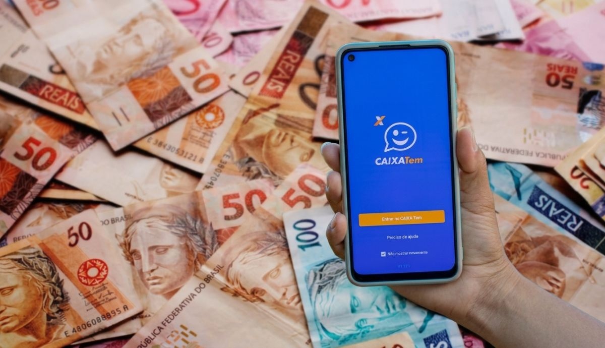 Brasileiros vão receber, em média, R$ 777 pelo Caixa Tem ainda em outubro