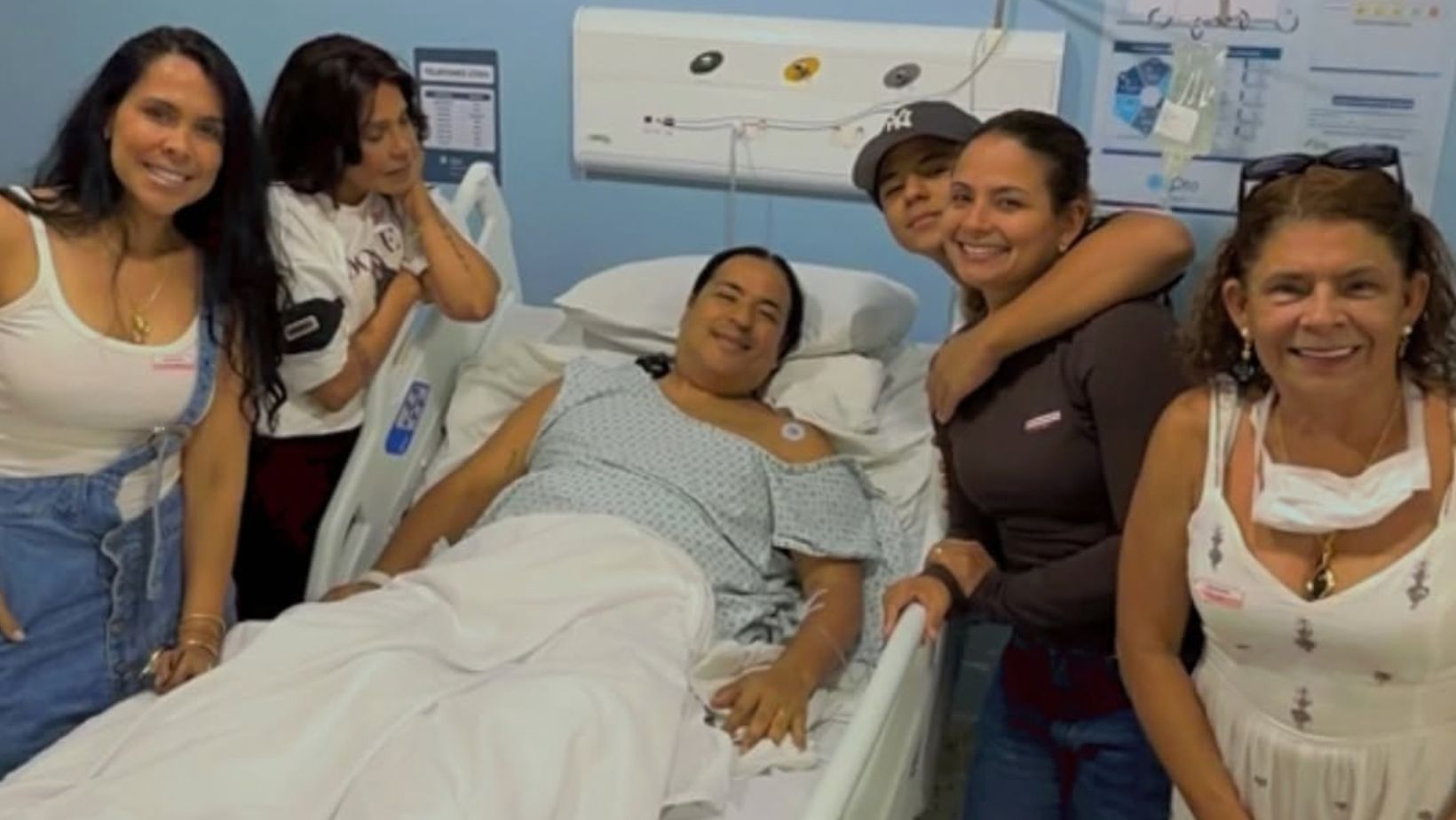 Ex-vocalista do Calcinha Preta passa por cirurgia de urgência, mas tranquliza os fãs. Fotos: Redes sociais
