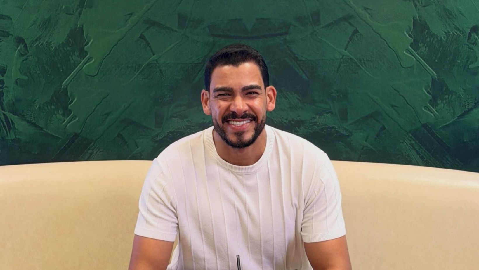 Marido de chefe de gabinete de ministro integrou comitiva oficial para Festival de Parintins