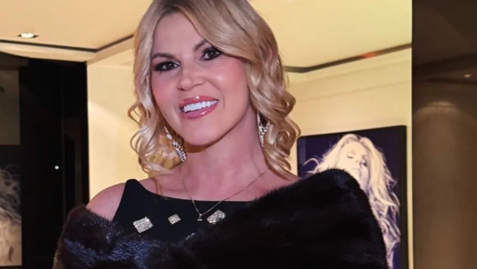 Estrela de reality show atemporal é condenada pela Justiça e contesta decisão