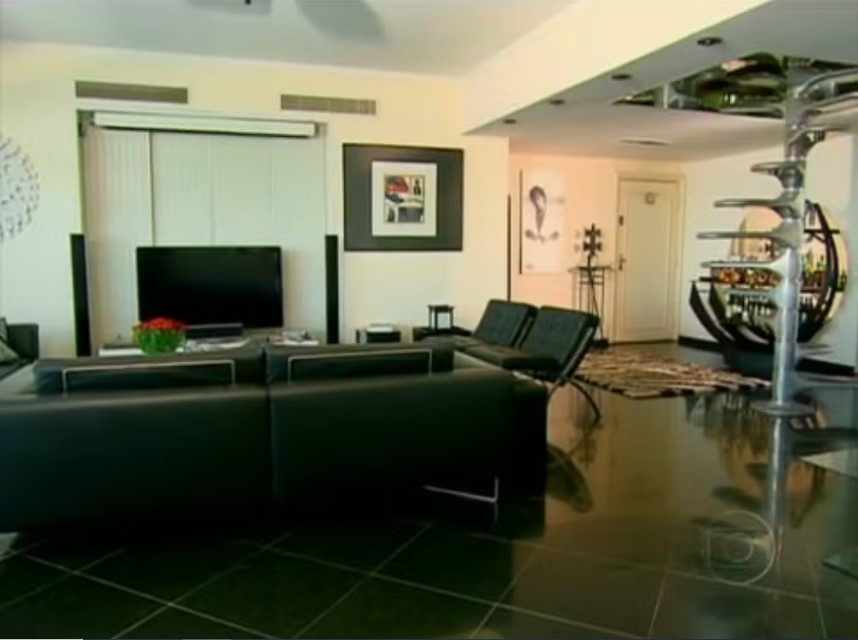 Elymar Santos vende cobertura de luxo por R$ 3 milhões