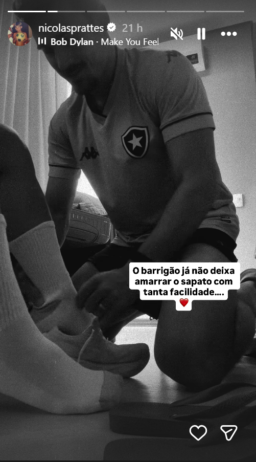 Nicolas Prattes ajuda Sabrina Sato a calçar o tênis durante a reta final da gravidez - Foto: Instagram
