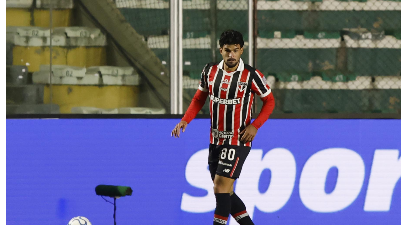 Valor de mercado de Cauly despenca no São Paulo e atinge menor marca desde sua chegada ao Bahia