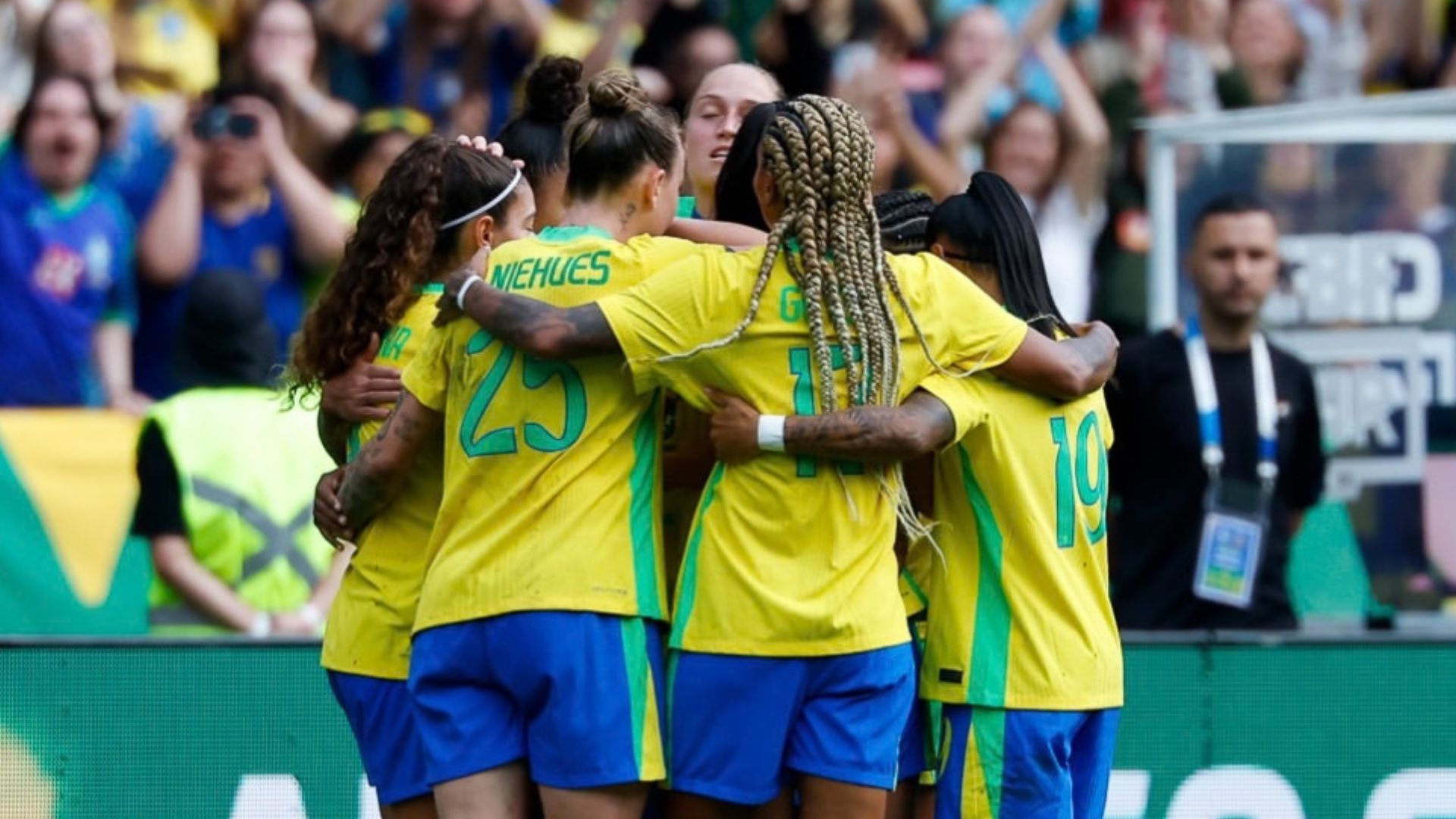 Com golaço de bicicleta, Brasil vence Argentina por 3 a 1 em amistoso antes da Copa do Mundo
