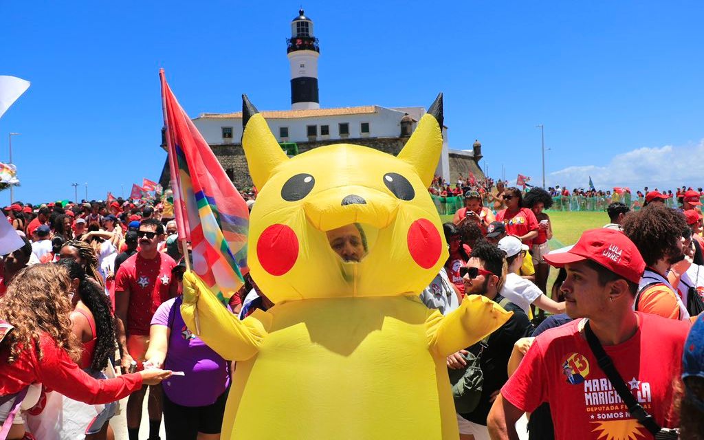 Militantes do PT se mobilizam em atos pró-Lula no Farol da Barra em Salvador | Foto: Redes Sociais 