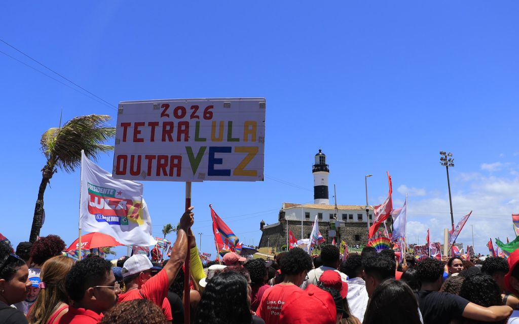 Militantes do PT se mobilizam em atos pró-Lula no Farol da Barra em Salvador | Foto: Redes Sociais 