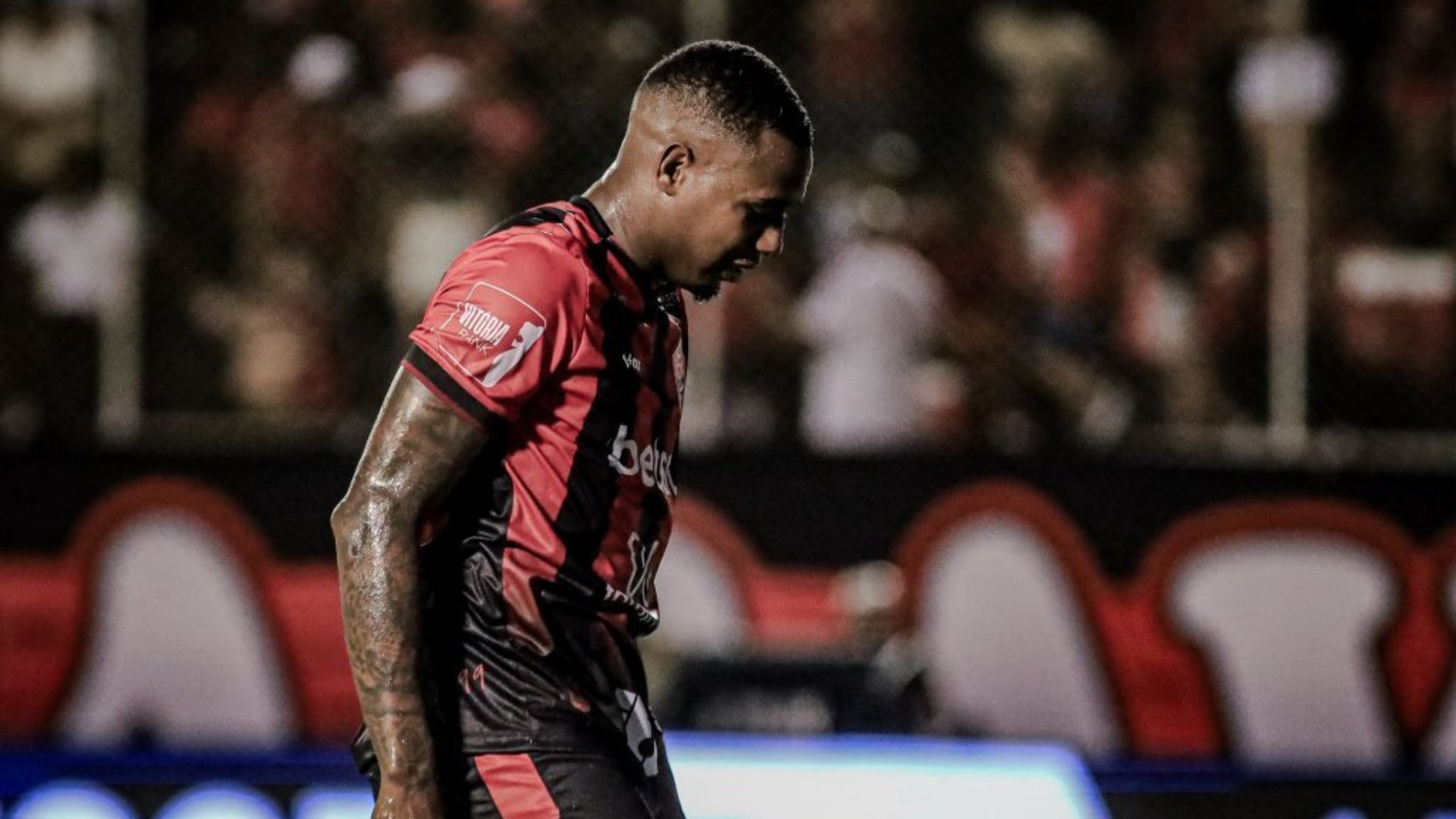 Vitória acerta renovação de ‘xodó’ da torcida rubro-negra até 2028