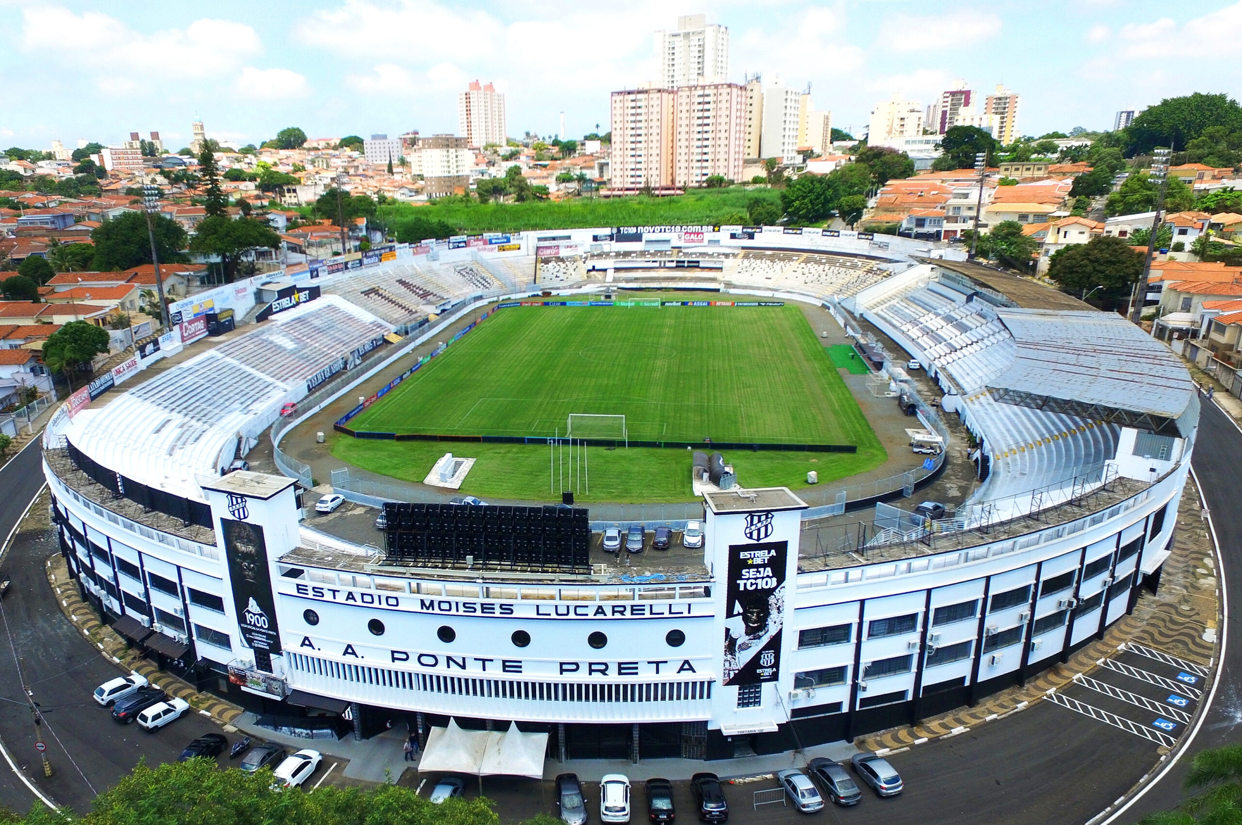 Tradicional clube brasileiro condenado a pagar dívida com padaria enfrenta crise trabalhista de até R$ 50 milhões - Foto