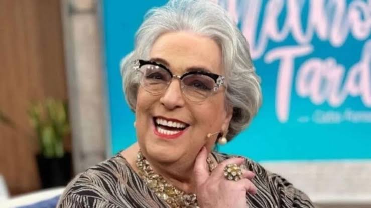 Mamma Bruschetta é socorrida às pressas após passar mal nos bastidores da RedeTV!