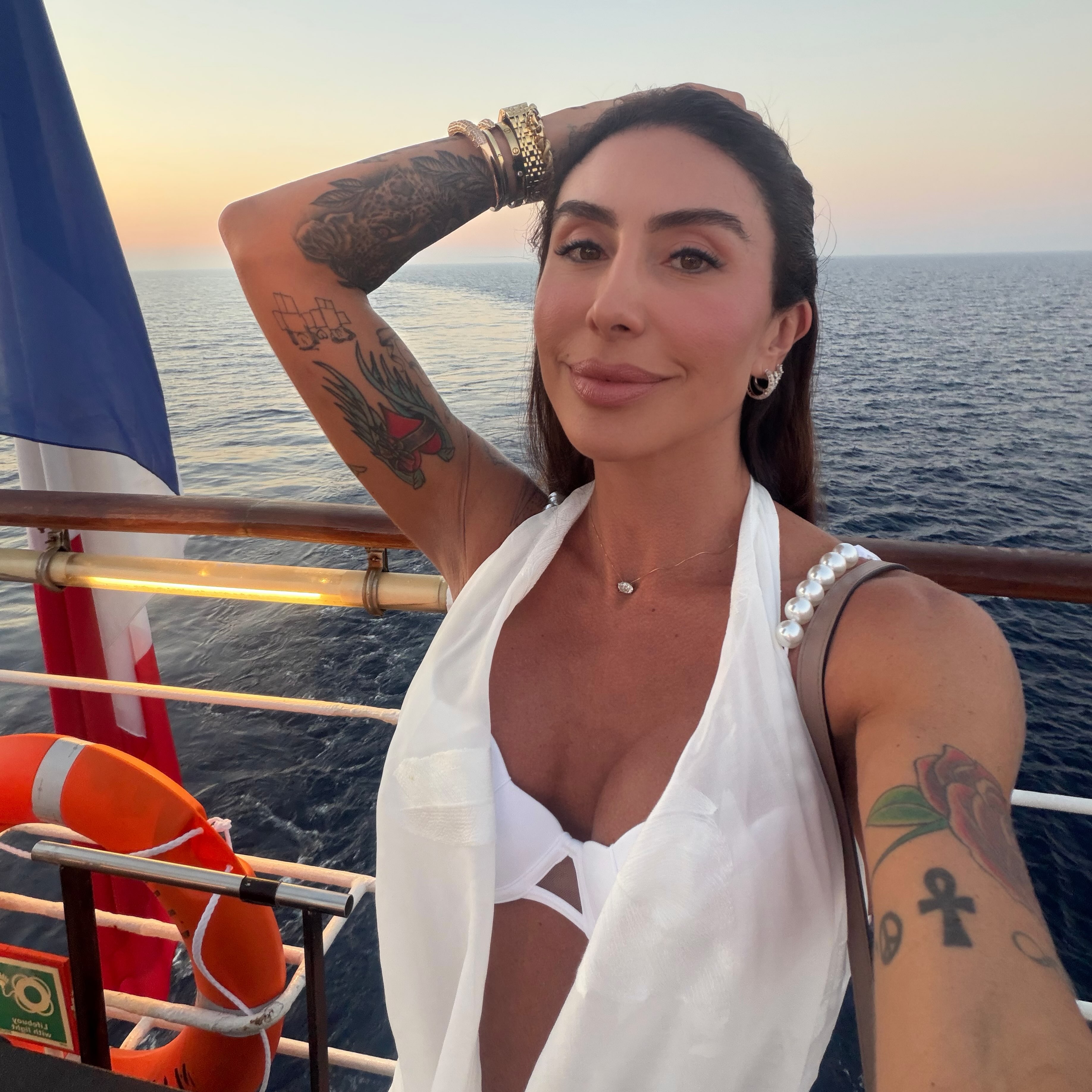 Ex-BBB Jaque Khury revelou ter recebido diagnósticos de TDAH e depressão e contou que iniciou tratamento com medicamentos — Foto: Instagram