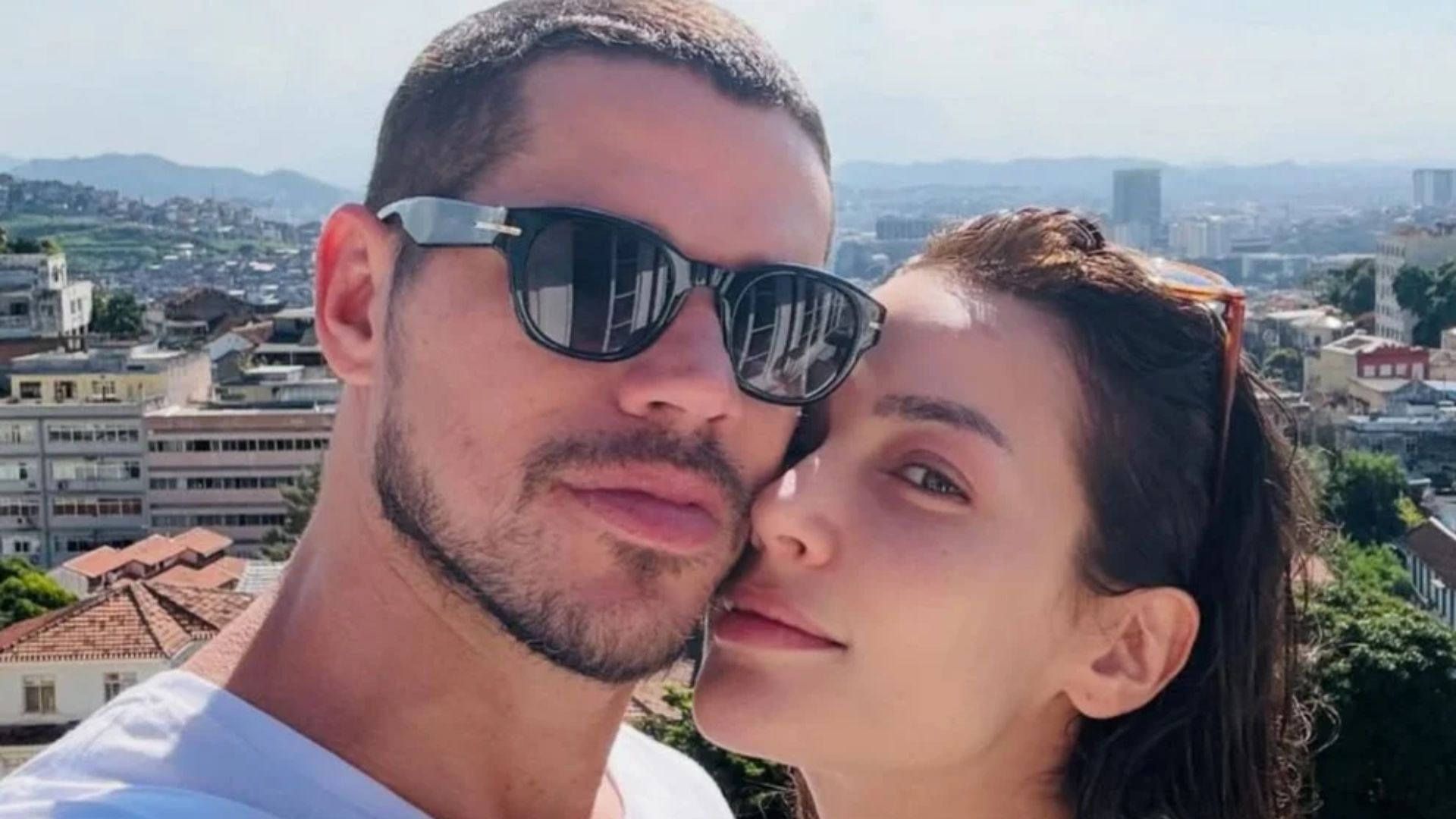 Casal assumiu o relacionamento publicamente em outubro de 2025 — Foto: Reprodução/Instagram