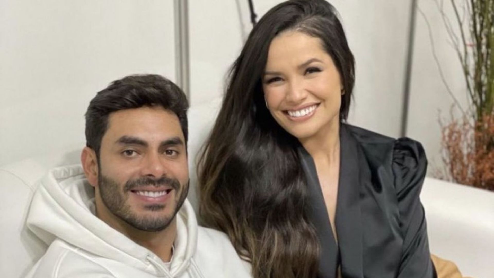 Juliette publicou um vídeo questionando a proximidade de Flávio Bolsonaro com o bispo JB Carvalho, alvo de críticas por declarações sobre Nossa Senhora Aparecida — Foto: Reprodução/Instagram