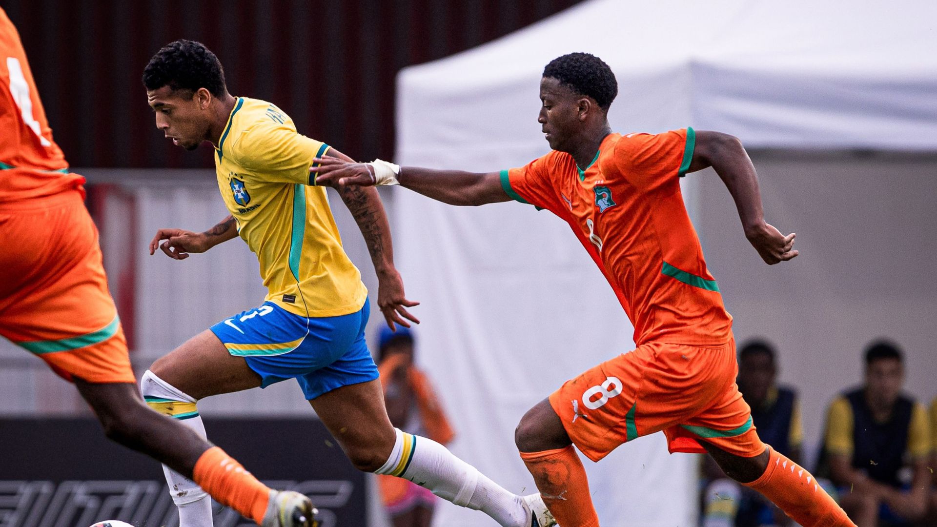Kauê Furquim com as cores da Seleção Brasileira sub-17 - Foto: Reprodução / Instagram / @kauejrofc_09