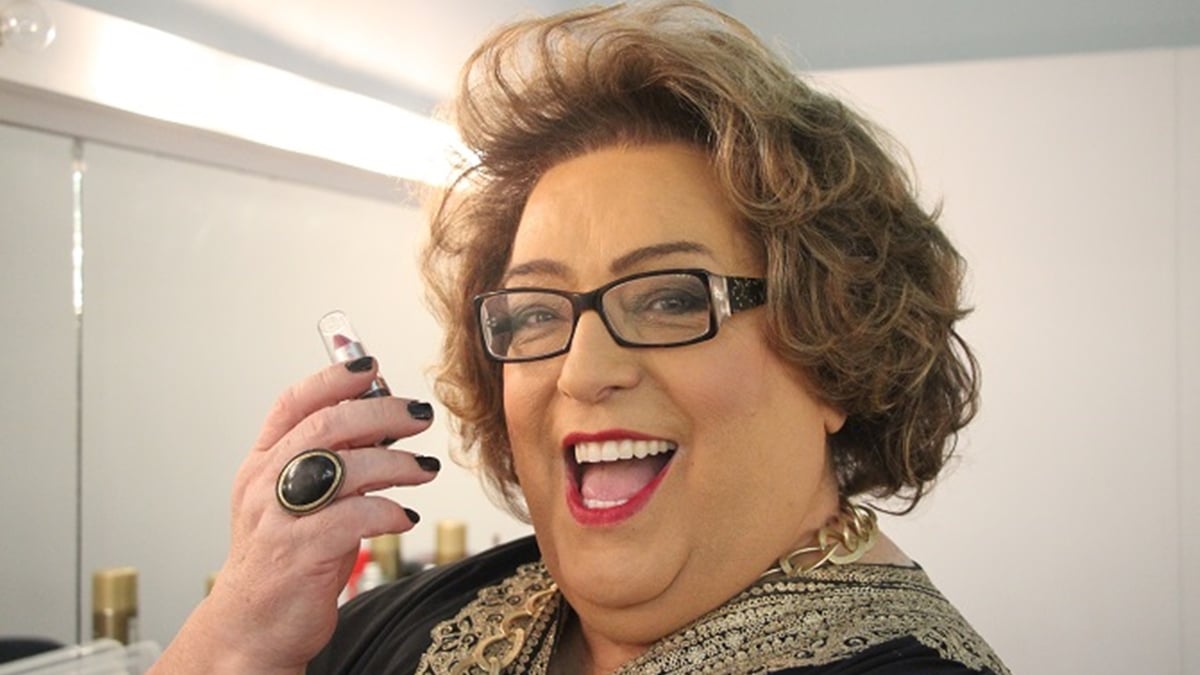 Mamma Bruschetta é socorrida às pressas após passar mal nos bastidores da RedeTV!