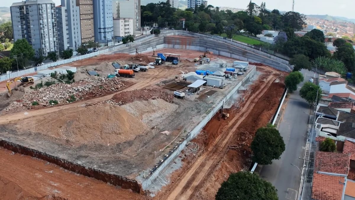Após a demolição do histórico Nabi Abi Chedid, Red Bull Bragantino avança nas obras do novo estádio, que terá capacidade para 20 mil torcedores - Foto: Reprodução | BP Drones
