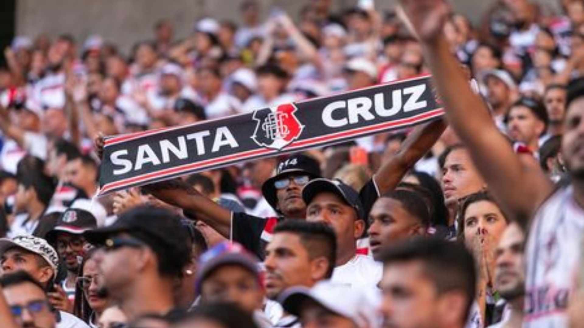 Santa Cruz recebe o Maringá em jogo que promete ser o do acesso à Série B - Foto: Rafael Vieira/FPF