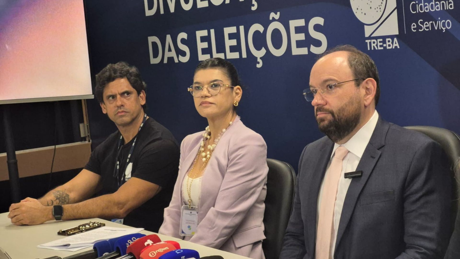 TRE-BA substitui mais de 130 urnas eletrônicas e registra 38 prisões durante eleições na Bahia