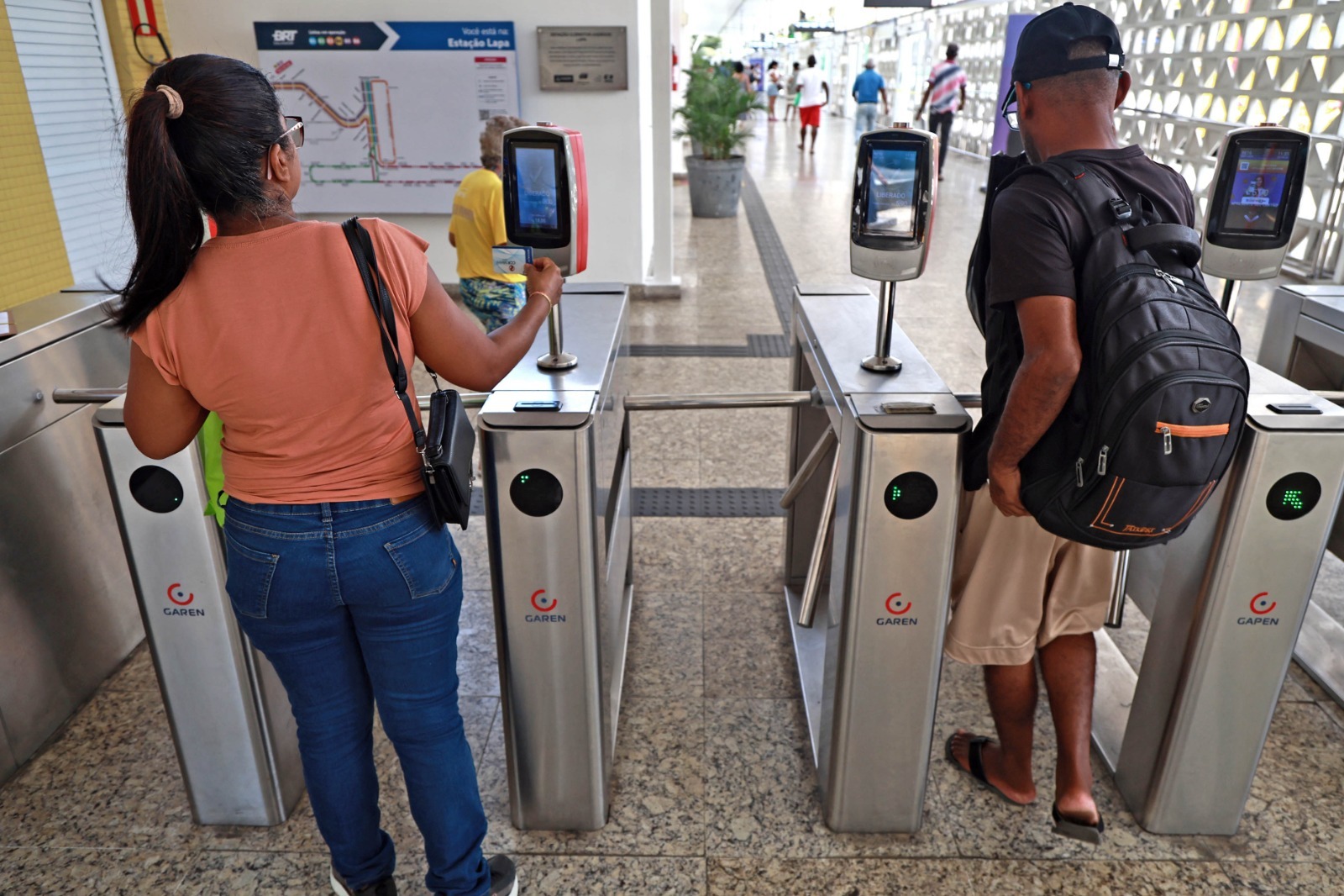 Ônibus de Salvador terão pagamento por QR Code; veja como vai funcionar