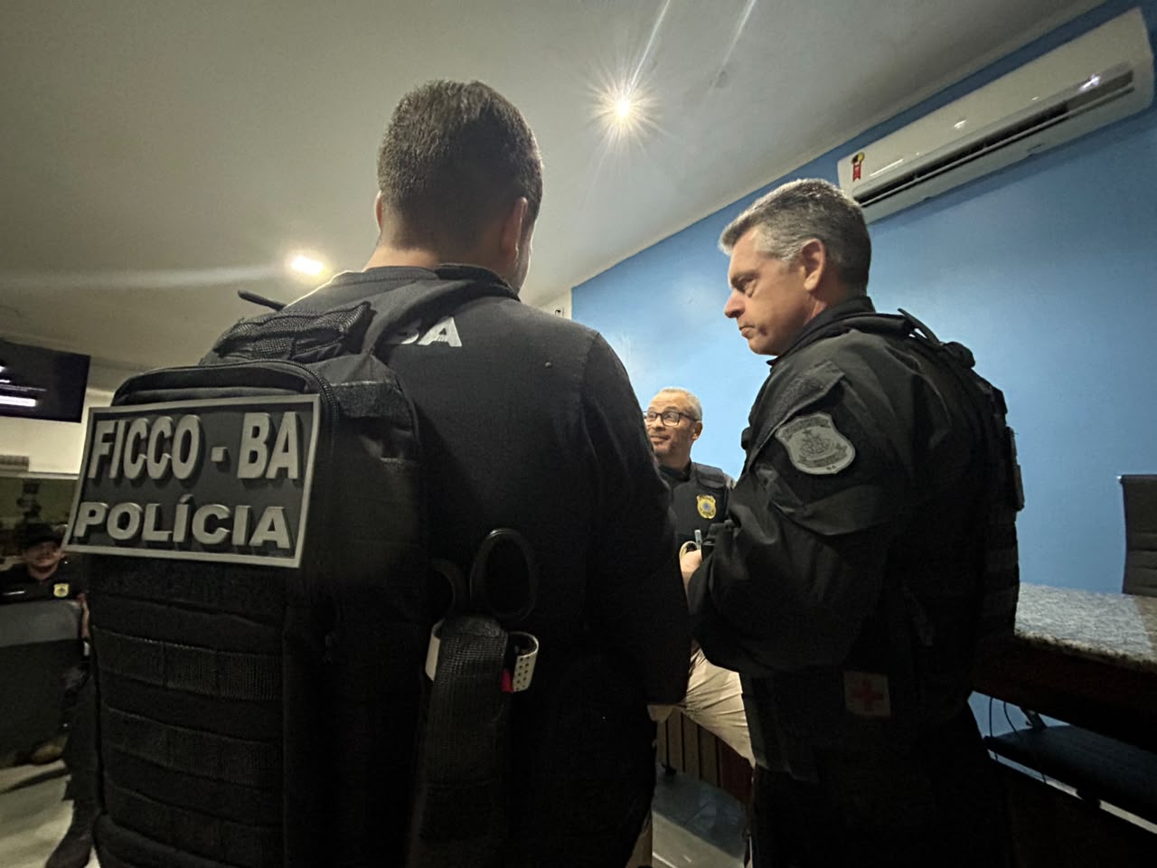 Operação foi deflagrada nas primeiras horas da manhã desta quinta-feira (8)