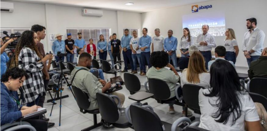 Jornalistas no Centro de Treinamento