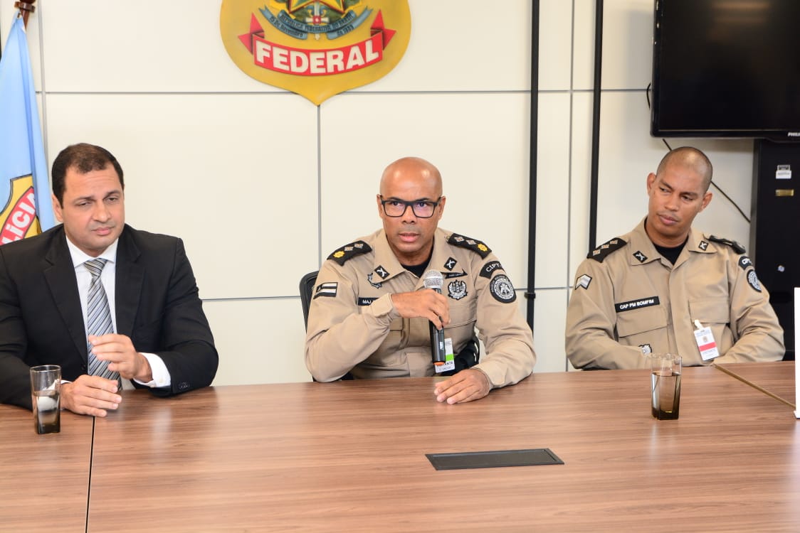 Coletiva imprensa sobre apreensão de quase uma tonelada de cocaína em Salvador