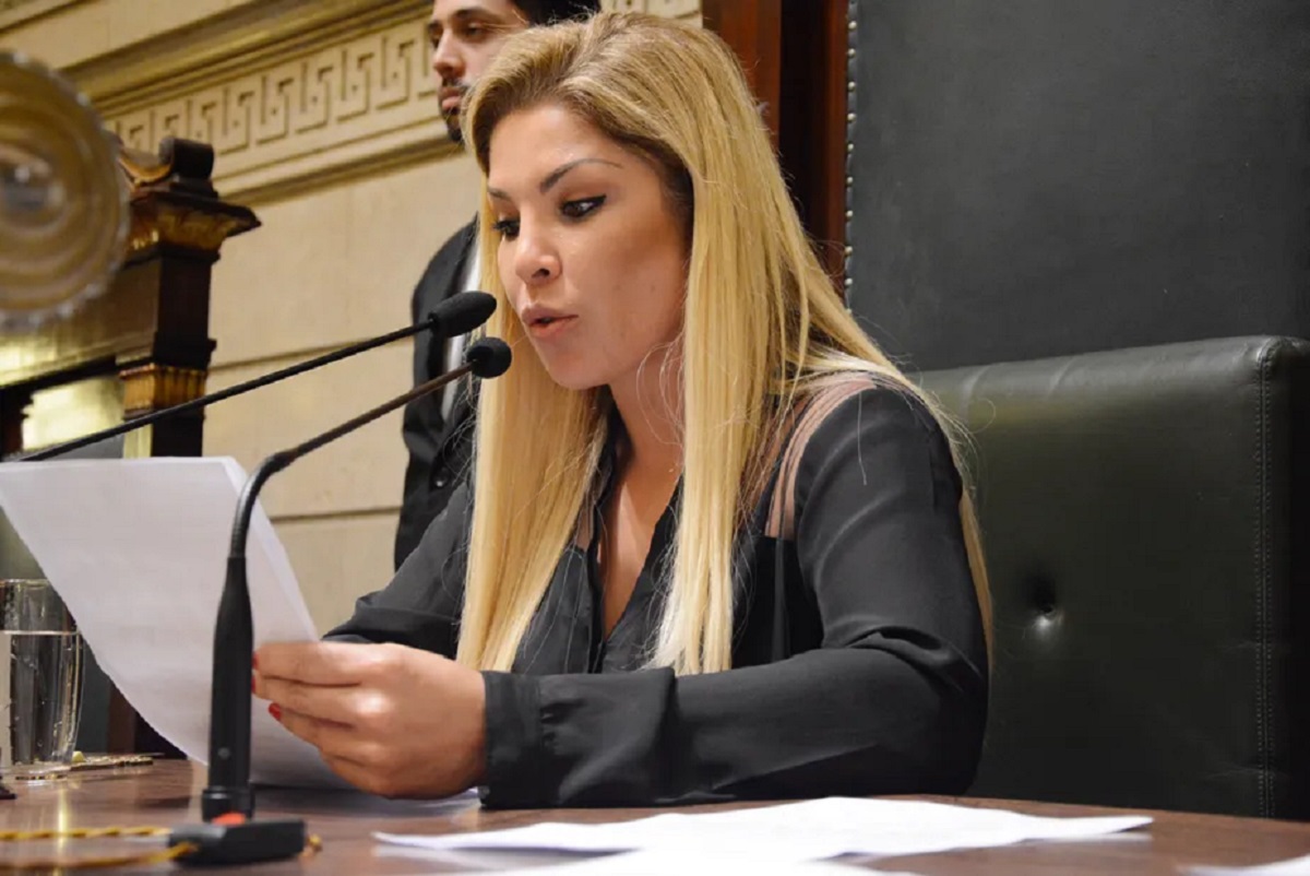 Verônica Costa, mãe loura do funk, é presa no Rio