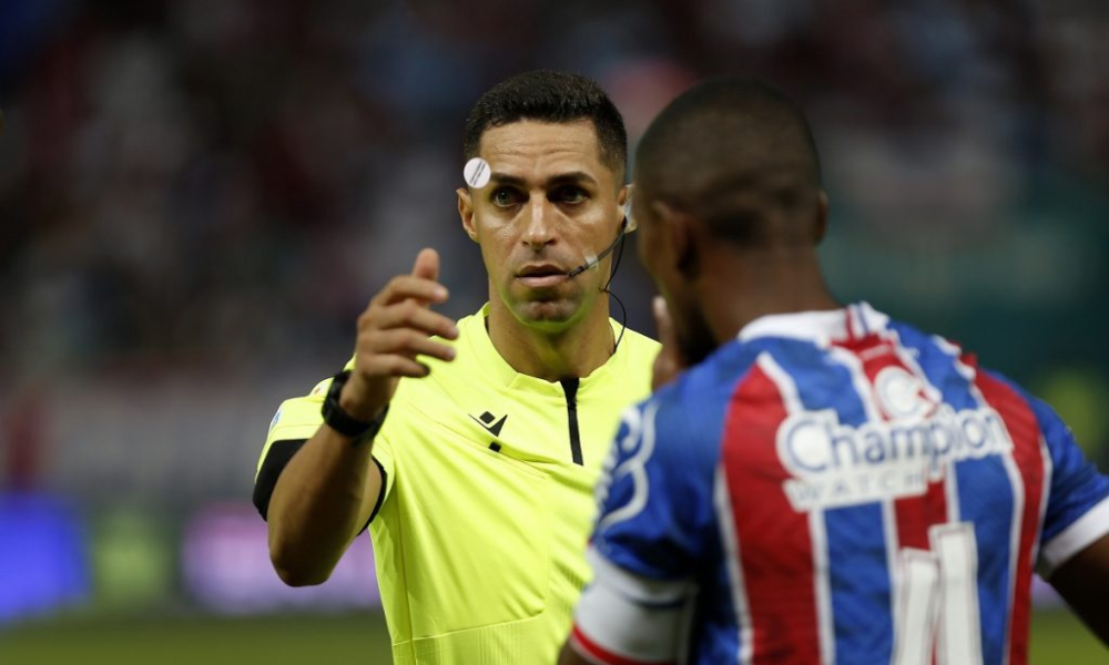 Árbitro Rodrigo Jose Pereira de Lima (FIFA/PE)