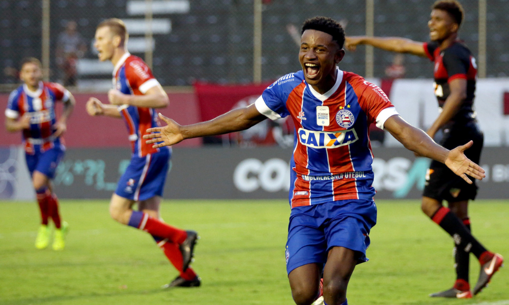 Eric Ramires deixou tudo igual no Barradão