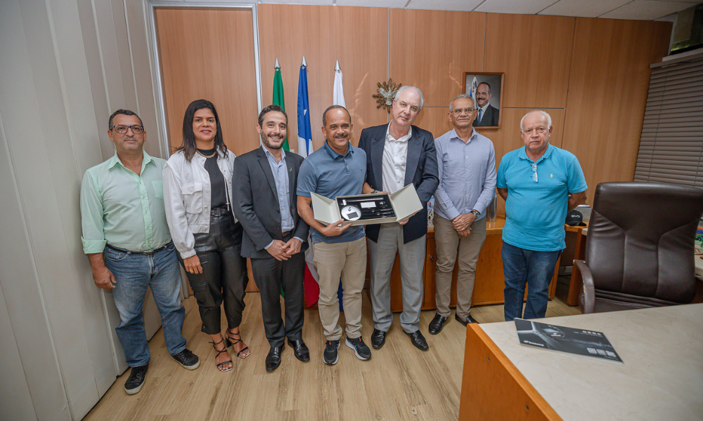 Reunião entre representantes da Goldwind e o prefeito de Camaçari, Elinaldo Araújo