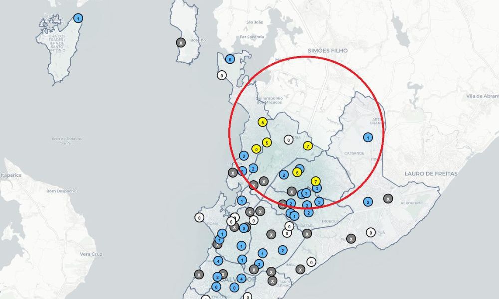 Imagem de um mapa mostrando pontos da cidade de Salvador e circulando uma região com maior incidência de chuvas